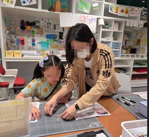 2025년 독서의 달 프로그램(청소년 서포터즈와 함께 걱정인형 책갈피 만들기)