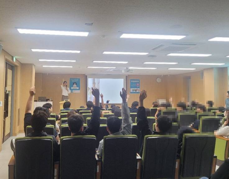 2026 학교지원: 작가와 함께 교실 속 북토크(이승화 작가)